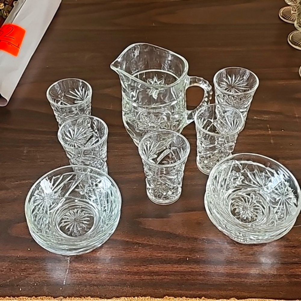 Vintage Lemonade/Juice Set and Bowls
